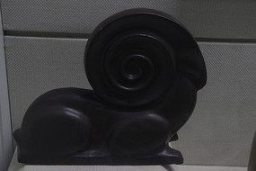 ��ɫ�޹��������մɵ���