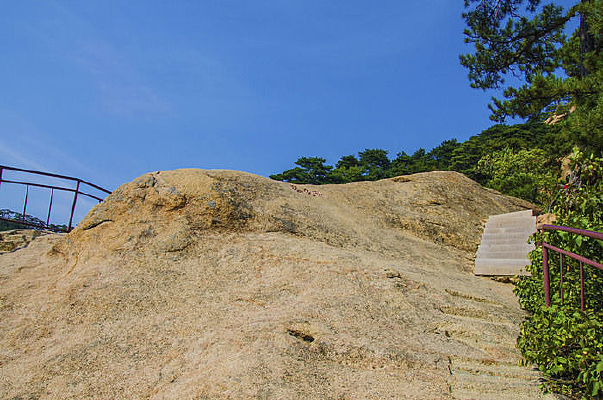 ǧɽ�������Ի���