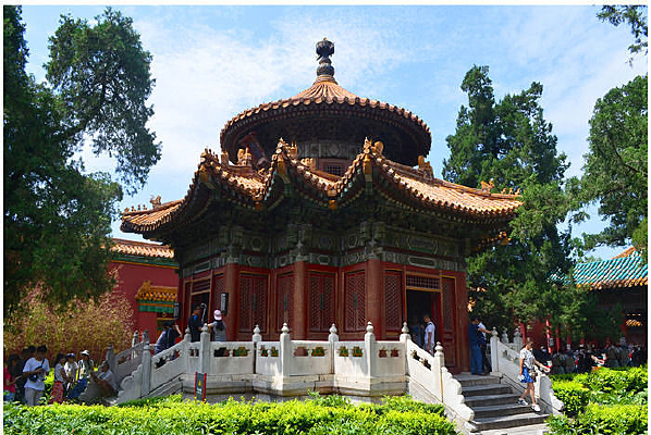 �����ʹ���¥