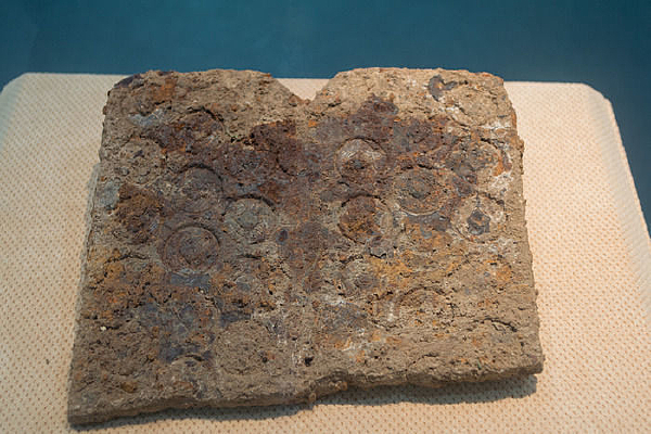 ����ͭ��