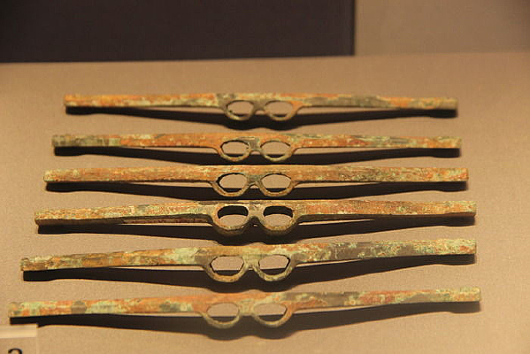 ����������ͭ��������