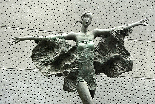 ���ܷ���Ů��