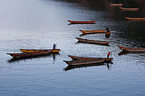 ������峿