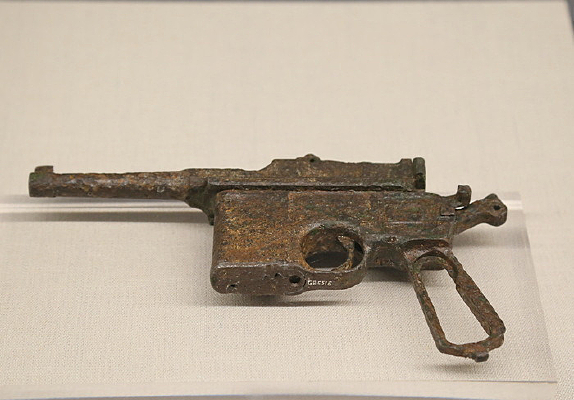 ��������ʻ���սʹ�õ���ǹ