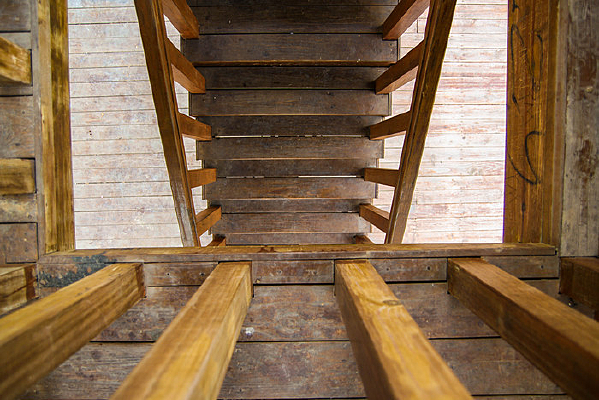 ����ľ��¥��