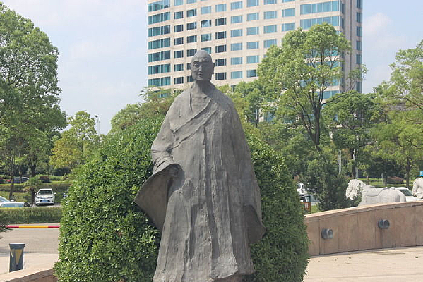 �������