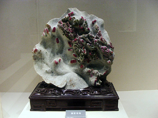 ̤ѩѰ÷�⾧ʯʯ��