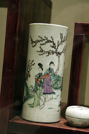 �ʻ���ŮͼñͲ