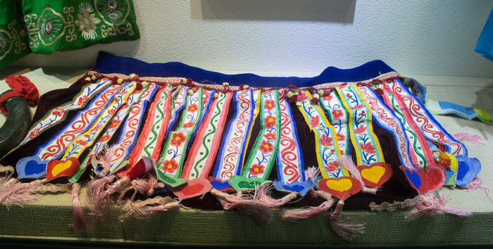 �������