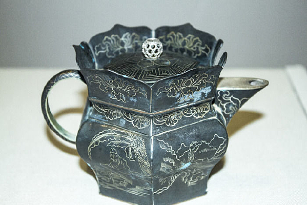 ��ͭ��������С��