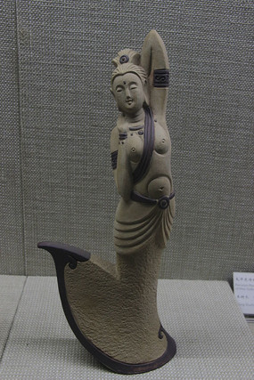 �ɵ�������Ů