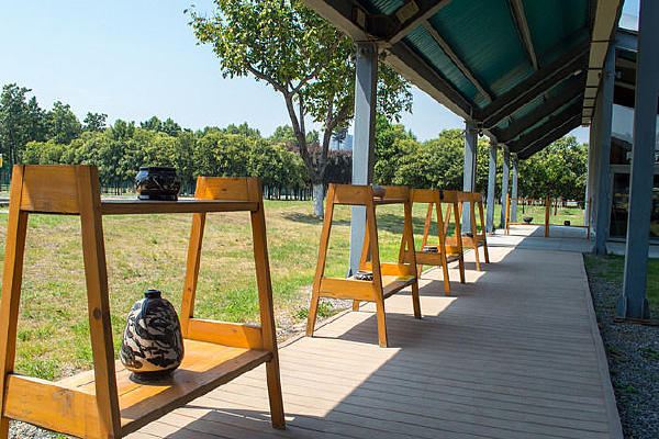 ����������մ�չ��