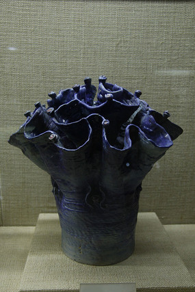 ��ɫ���հڼ�