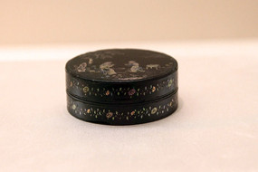 �峯����Ƕ���������ƺ�