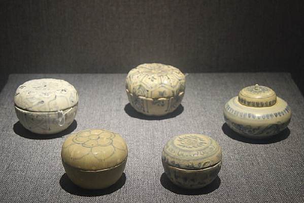 �໨�����ƸǺ�һ��