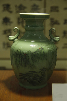 �ʻ�ɽˮ����ƿ