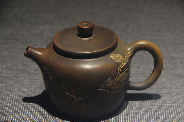 ��ɫ��Ȼ��