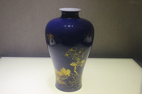 �����Խ�ʻ���ͼ÷ƿ