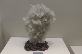 ˮ���ؾ�ʯ����