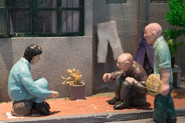 �������