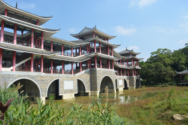 ���е���Ӱ¥