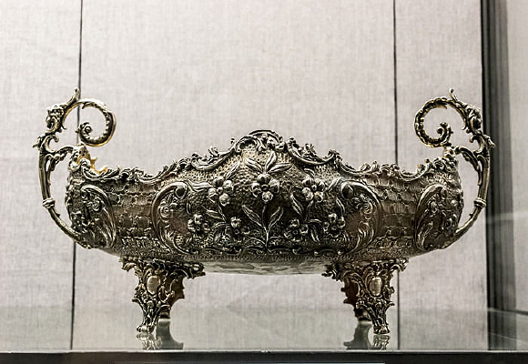 ��������