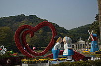 ���µ���