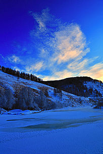 ѩԭɽ����ϼ