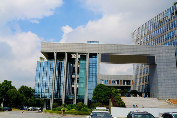 ���ý���