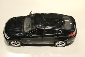 ��ɫ����С����ģ��