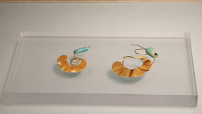 �̴���������