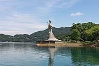 �Ʋ�����Ů