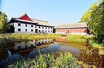 ��ɫ����