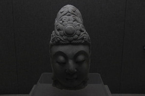 ��ʯ����ͷ��