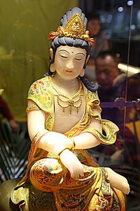 ��ɫ����������