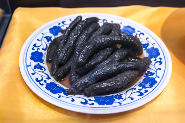 ��ɫ���Ƚ��ƹ�