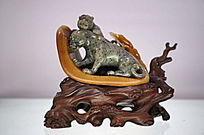 �����ĸʨ�ڼ�