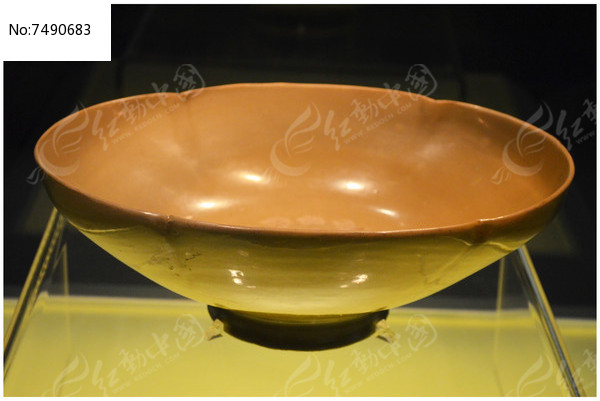 唐代越窑青釉海棠式碗