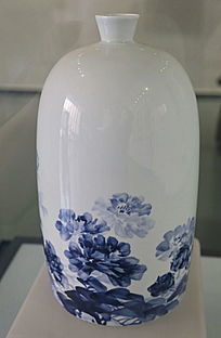 �׵��໨С�ڴ�ƿ