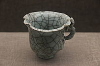 �������޶���Ҷ��