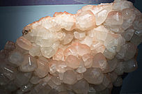 ��ɫ��״ˮ��