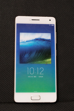 ��ɫ�ֻ�ģ��