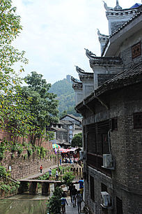 ���С�Ǿ�ɫ