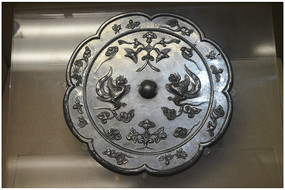 �����λ�ͭ��