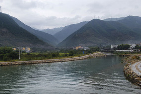 ��ɽ����Ⱥɽ