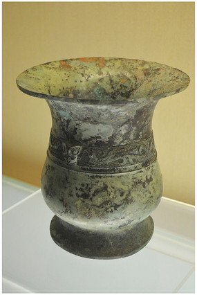 ���̴���