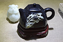 �������