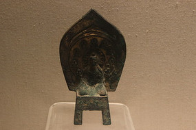 ��κ���̽�ͭ��