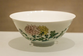 �۲���֦������ƿ