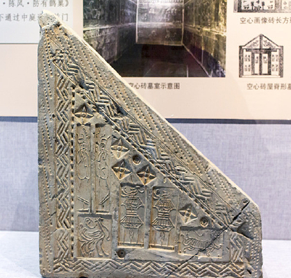 �����ǵ����λ���ש